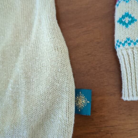 Disney store  Girls Frozen long sleeve pullover Sweater size 4T GUC - Picture 2 of 10